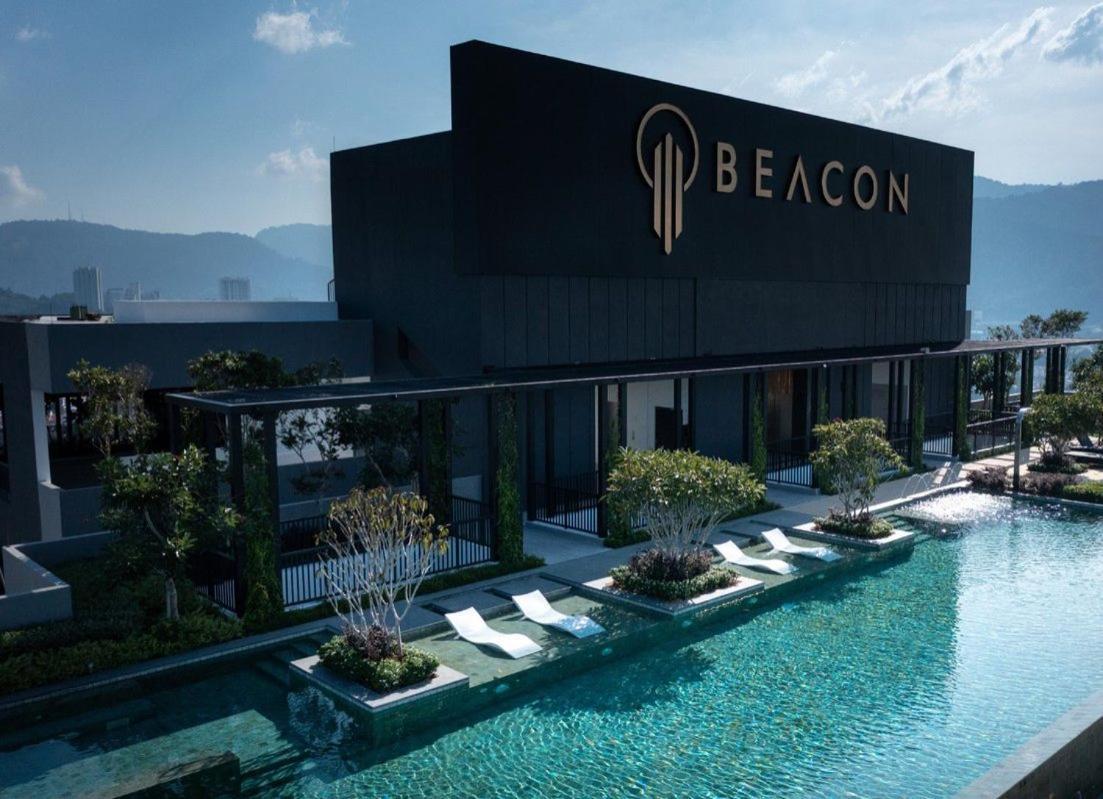 2br Luxury #rooftoppool #beacon *