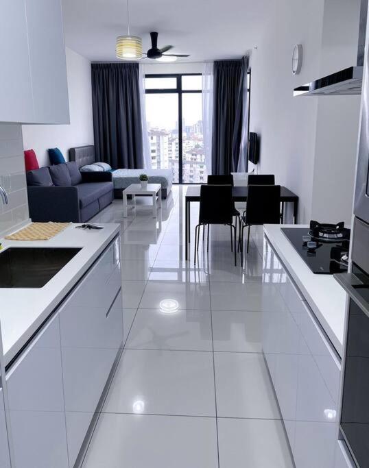 Apartment 2br Luxury #rooftoppool #beacon *