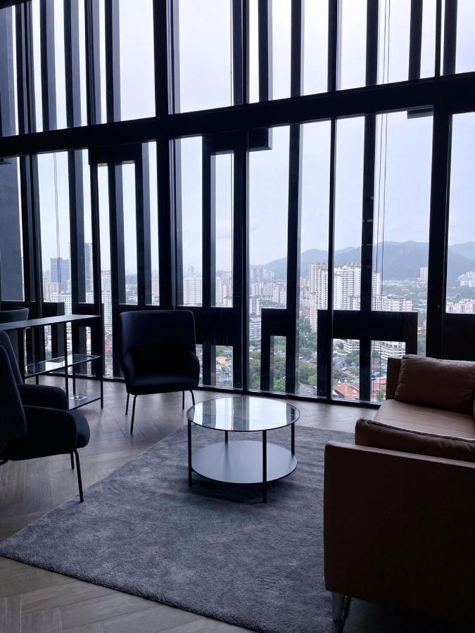 2br Luxury #rooftoppool #beacon George Town