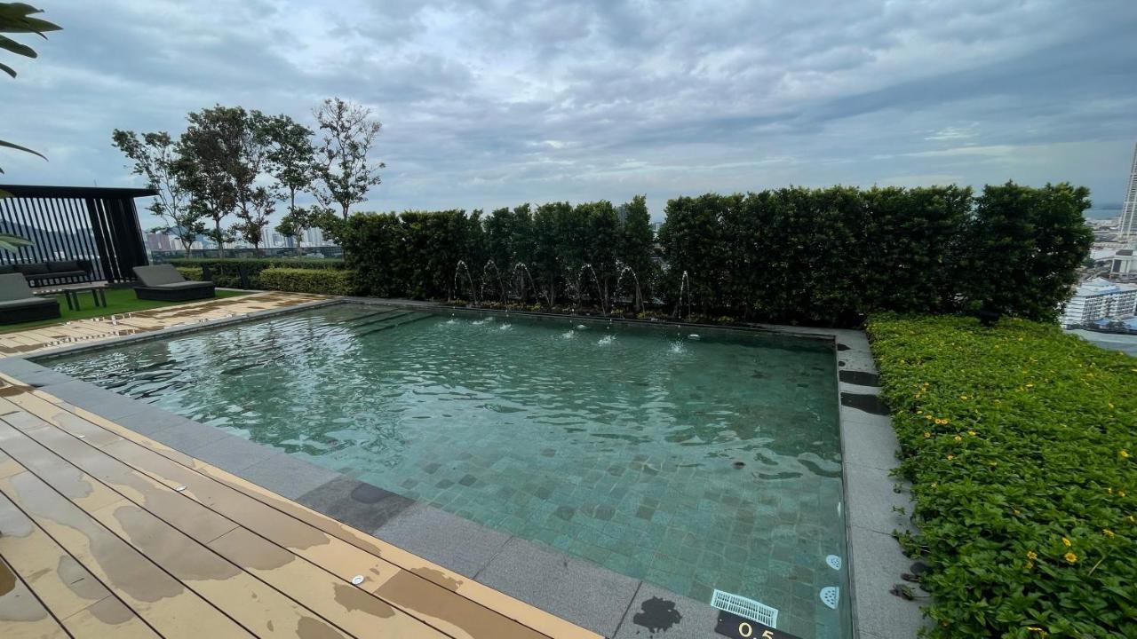 2br Luxury #rooftoppool #beacon * George Town